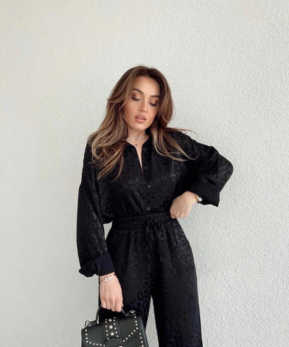 חליפת סאטן מנומרת- מלאז׳