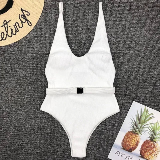 בגד ים שלם - אלה