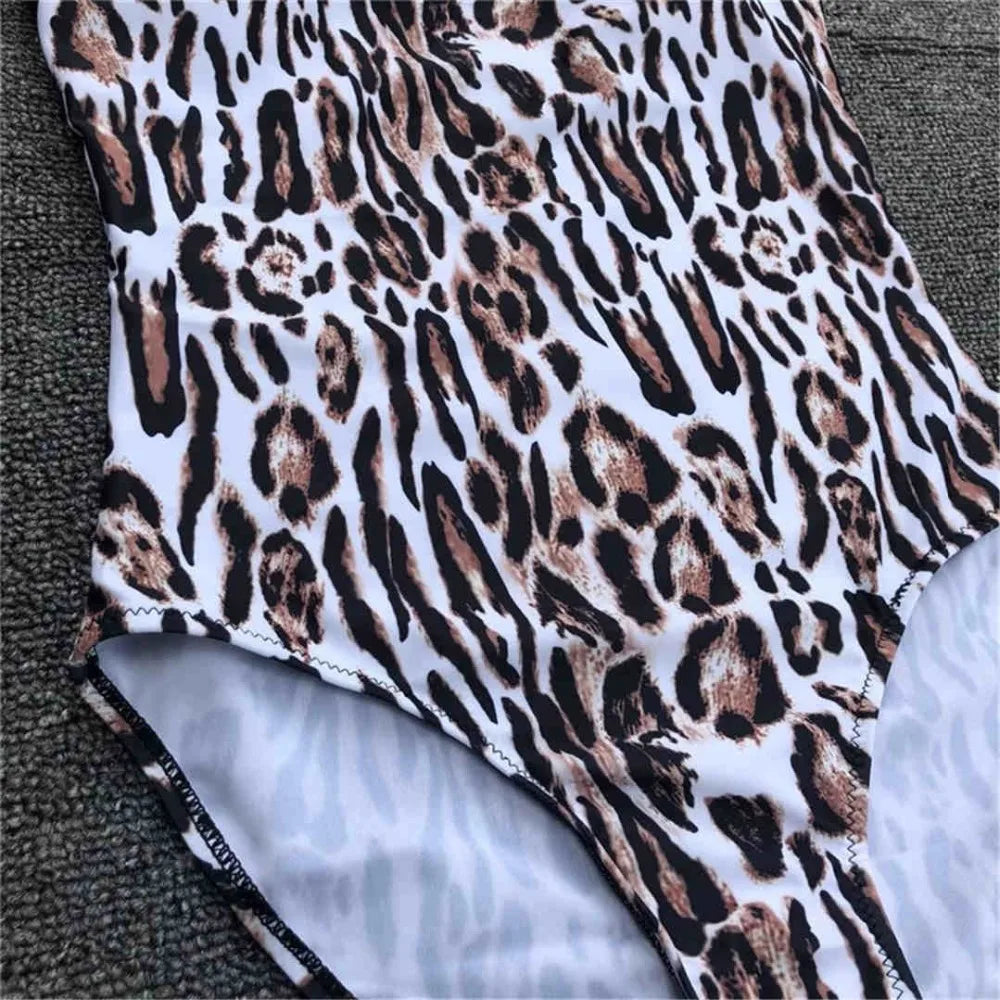 בגד ים שלם - לין