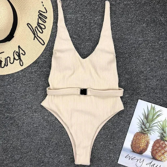 בגד ים שלם - אלה